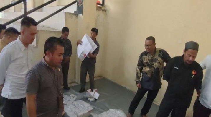 Komisioner Panwaslih Aceh Tenggara dan KIP