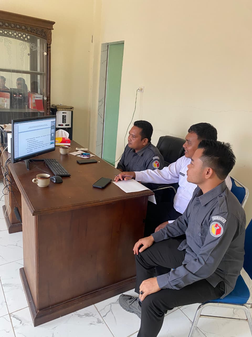 Komisioner dan staff Panwaslih Aceh Tenggara